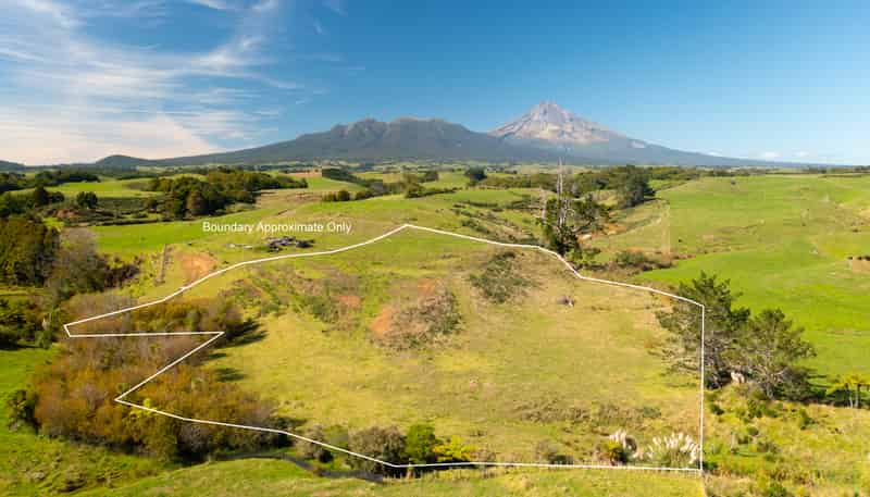 Lot 1/2303 South Road, Okato