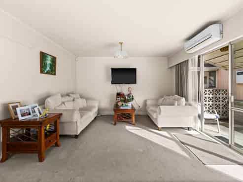 1/228 Kennedy Road, Onekawa