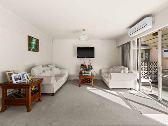 1/228 Kennedy Road, Onekawa