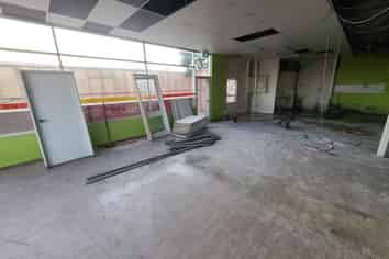 BURSWOOD PRIME CORNER LOCATION
