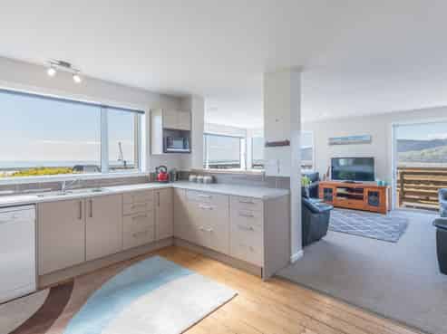 66 Queens Road, Stepneyville