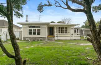 221 Great South Road, Manurewa