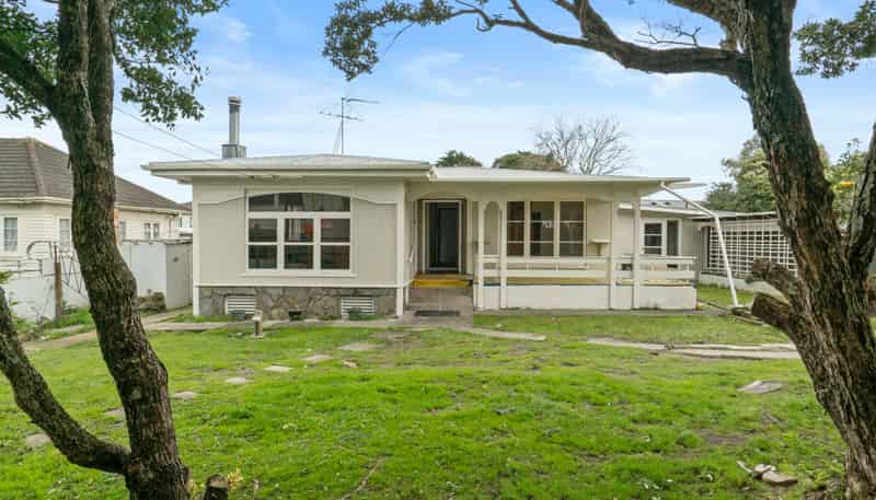 221 Great South Road, Manurewa