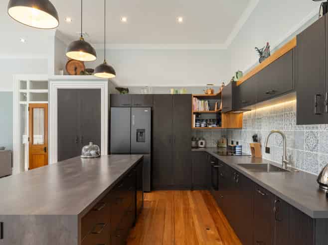 5 Taranaki Street, Picton