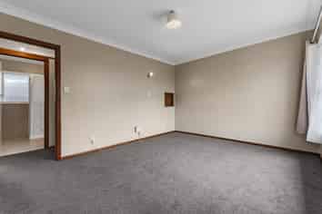 2/19 Motatau Road, Papatoetoe