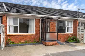2/19 Motatau Road, Papatoetoe