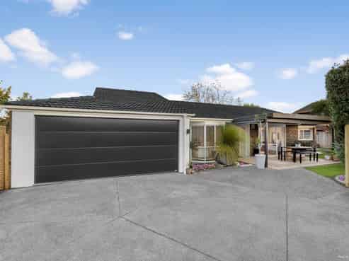 14B Kallaroo Place, Botany Downs