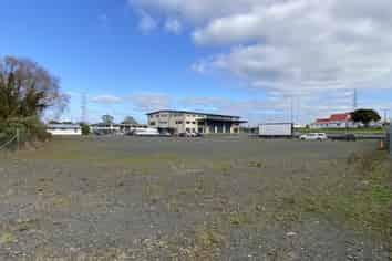 3,985SQM Level Drury Yard For Lease