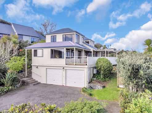 8 Titore Way, Russell