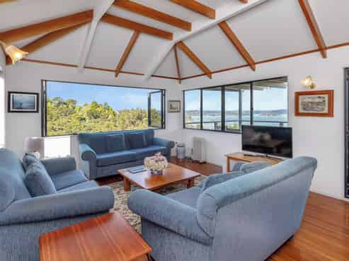 8 Titore Way, Russell