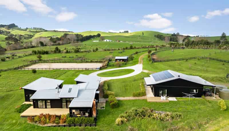 2 Fern Road, Mangatangi