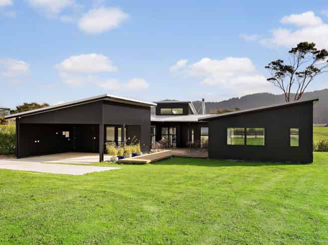 2 Fern Road, Mangatangi