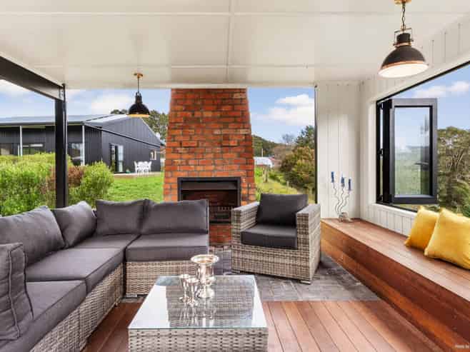 2 Fern Road, Mangatangi