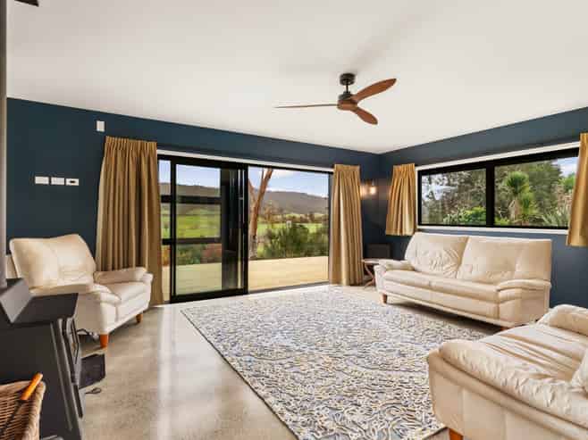 2 Fern Road, Mangatangi