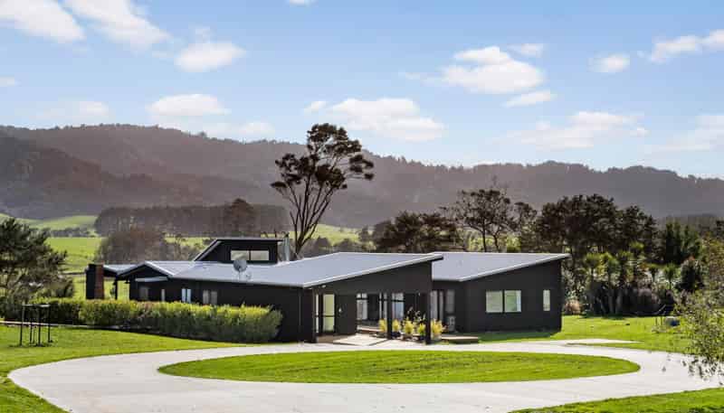 2 Fern Road, Mangatangi