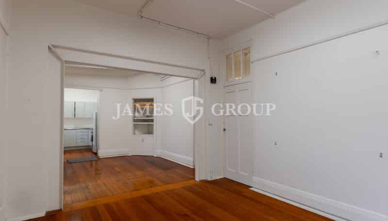 B1/1 Beresford Square, Newton