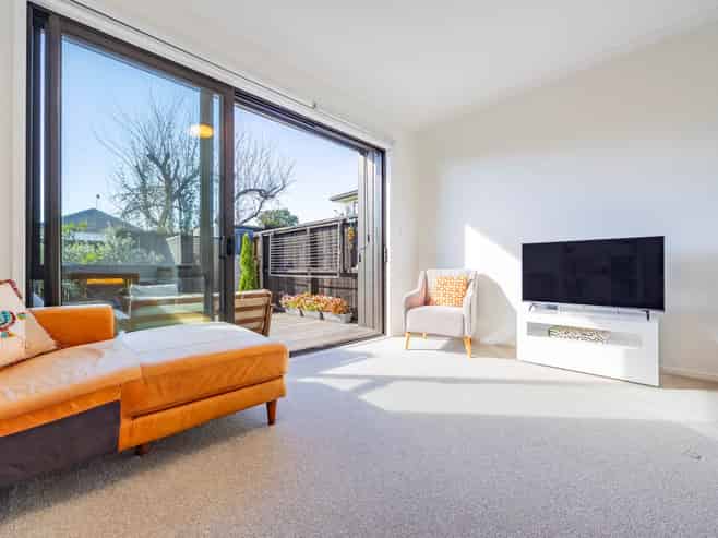 4 Tuhono Lane, Northcote