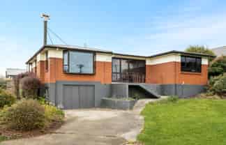 17 Collins Street, Waikouaiti