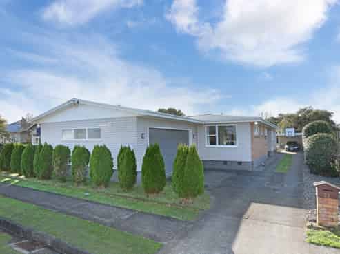 22 Wellington Street, Feilding