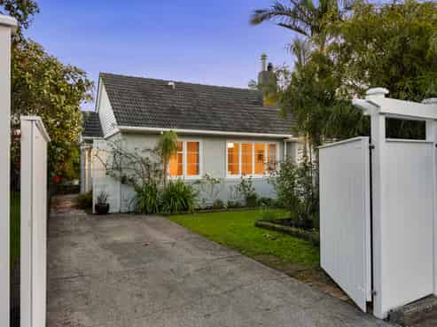 8 Tirotai Crescent, Westmere