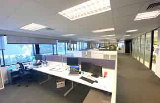 FULL FITOUT AND GREAT VIEWS
