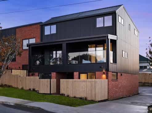 15 Cleve Road, Green Bay