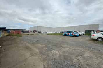 Airport Yard 4013sqm – MUST LEASE 