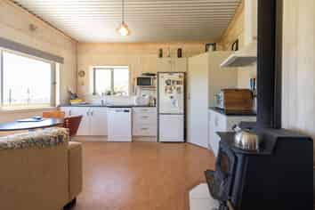 180 Totaranui Road, Tata Beach