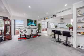 17 Cardiff Road, Pakuranga