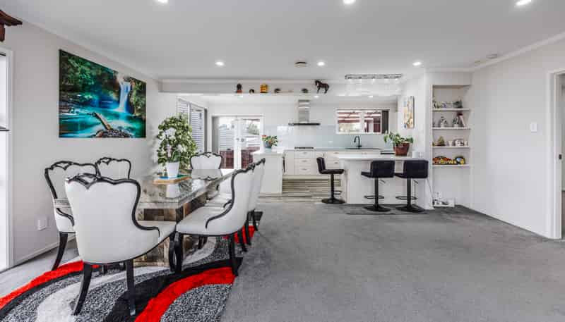 17 Cardiff Road, Pakuranga