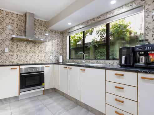 2/27 Rata Street, New Lynn