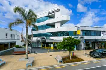 Fully Leased Flagship Retail Investment