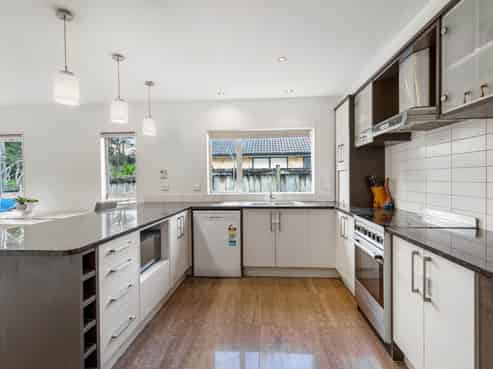 34 Lomas Way, Albany