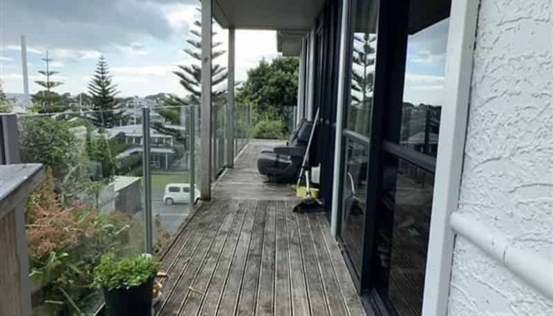 4 Lawry Street, Moturoa