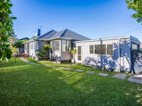 216A Riverside Avenue, Point England
