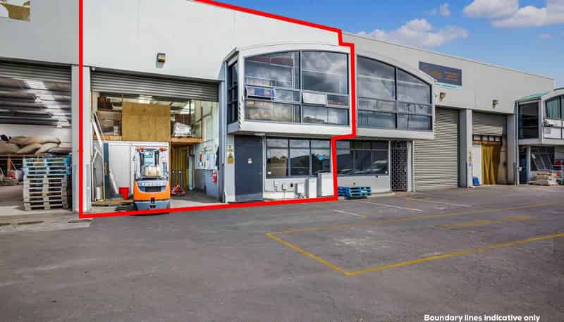 Unit 3/33-35 Waipareira Avenue, Henderson