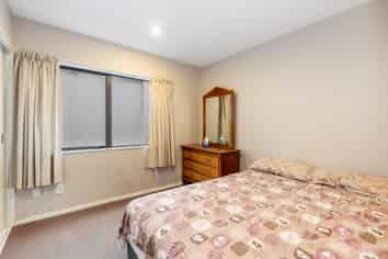 2/7 Hall Avenue, Newtown