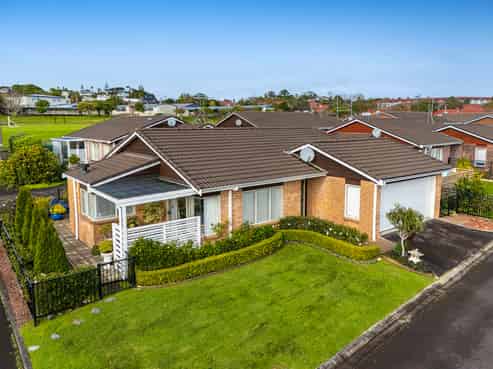 45 The Grove, Red Beach