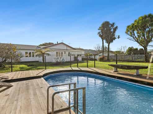 132 Whitby Road, Wakefield