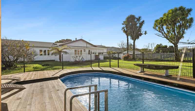 132 Whitby Road, Wakefield