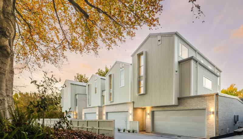 4/2 Woodstock Road, Fairfield