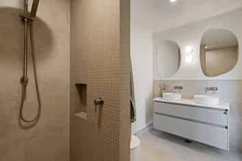 4/2 Woodstock Road, Fairfield