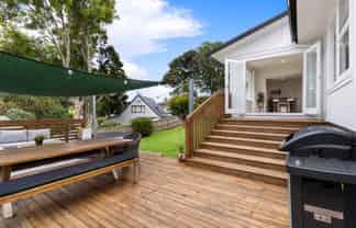 11 Wharf Road, Te Atatu Peninsula