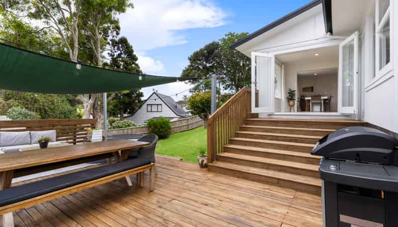 11 Wharf Road, Te Atatu Peninsula
