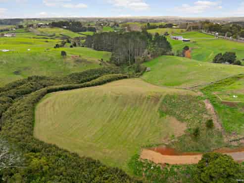 220 Kern Road, Ramarama