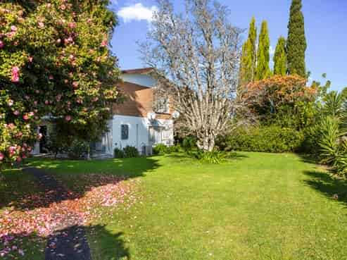 2/50 Te Kanawa Crescent, Henderson