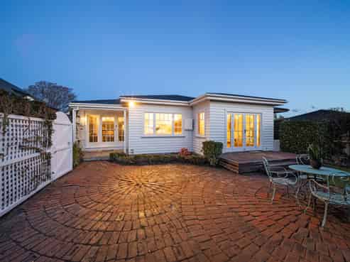 22A Blighs Road, Strowan