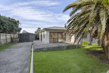 1 Tennyson Street, Opunake