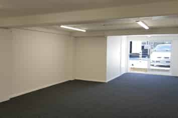 Refurbished Studio, Prime Location