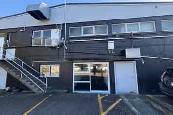 Refurbished Studio, Prime Location